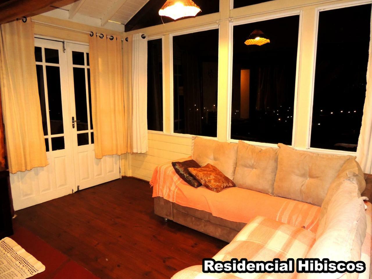 Residencial Hibiscos - Vista Mar Villa Гаропаба Екстериор снимка